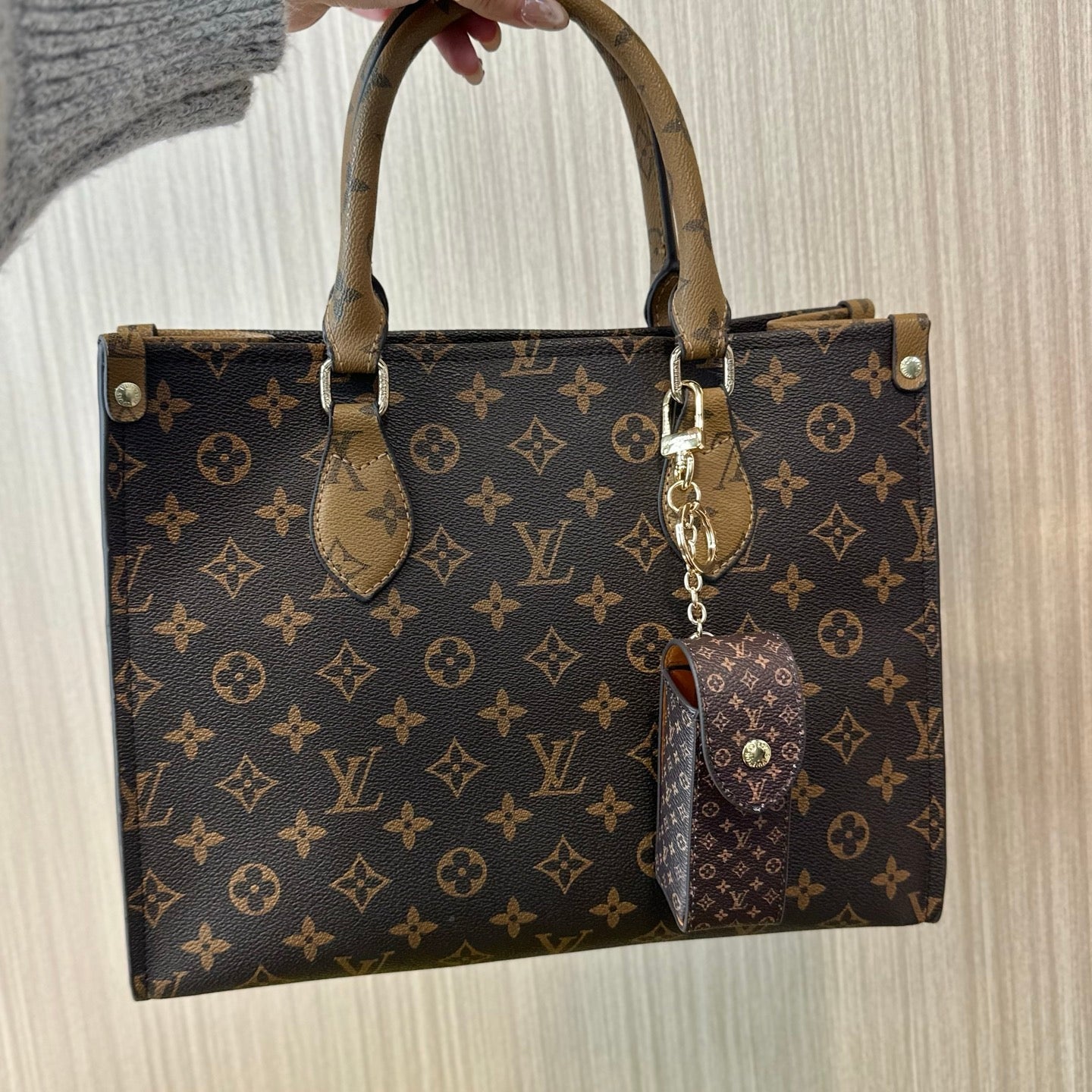 New lipstic bag charm